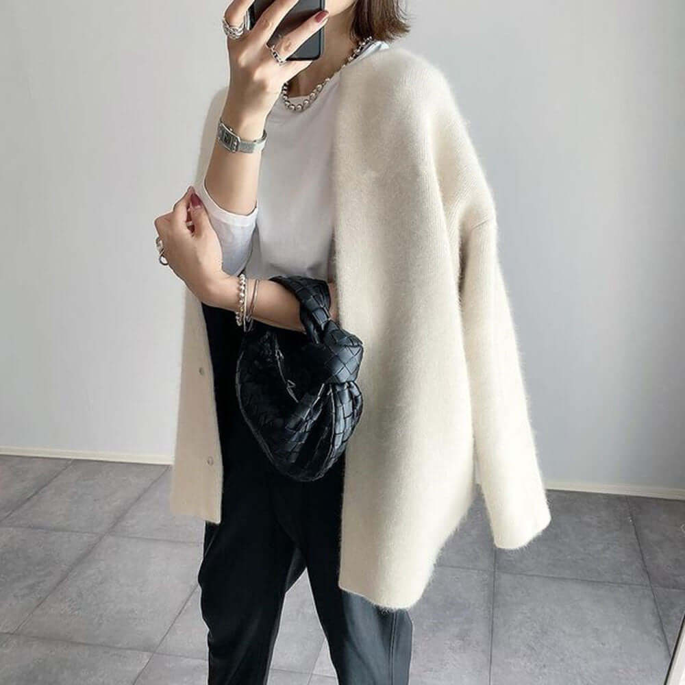 Women’s Lightweight Knit Cardigan – Relaxed Layer