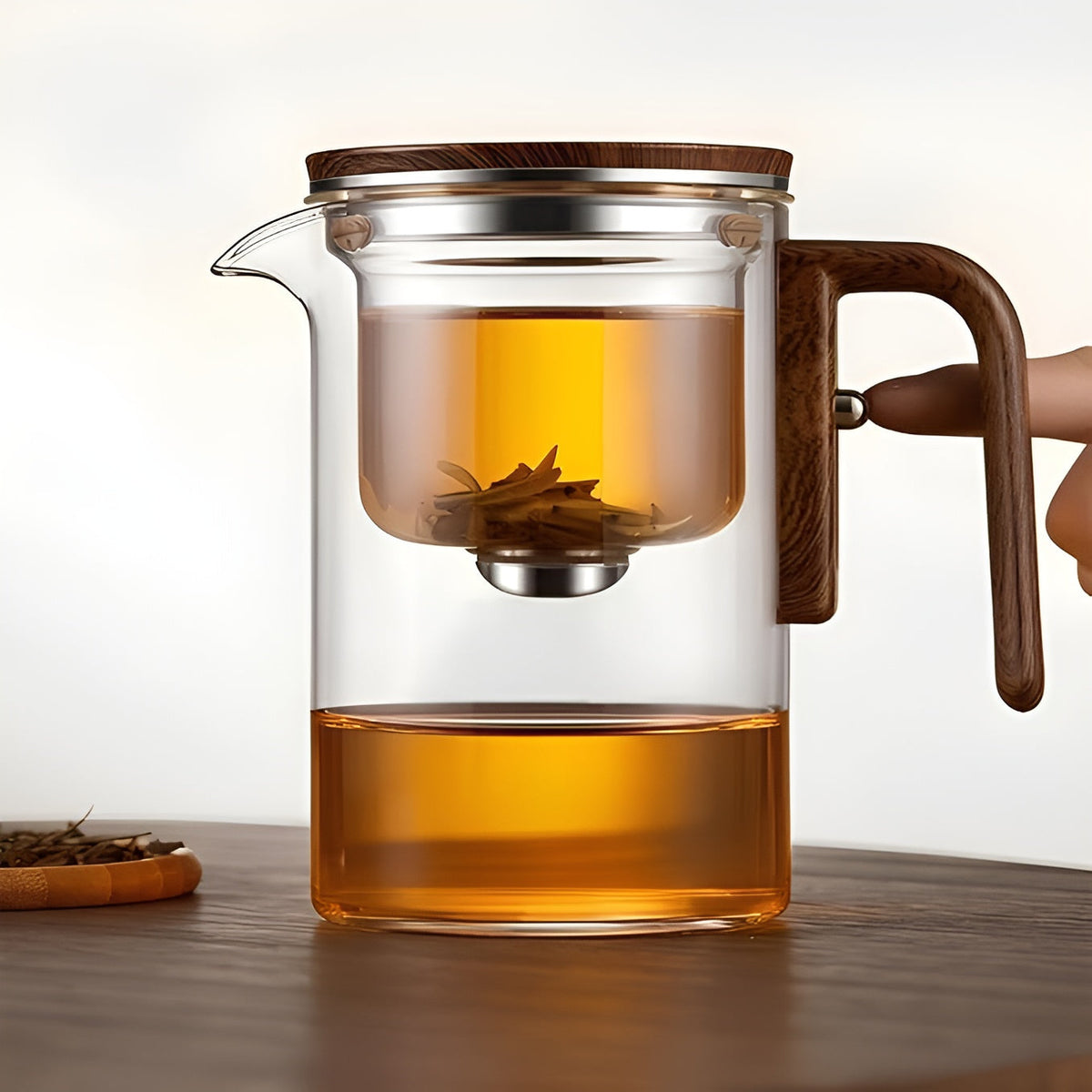 Glass Teapot with Wooden Handle – Tea Brewing & Serving
