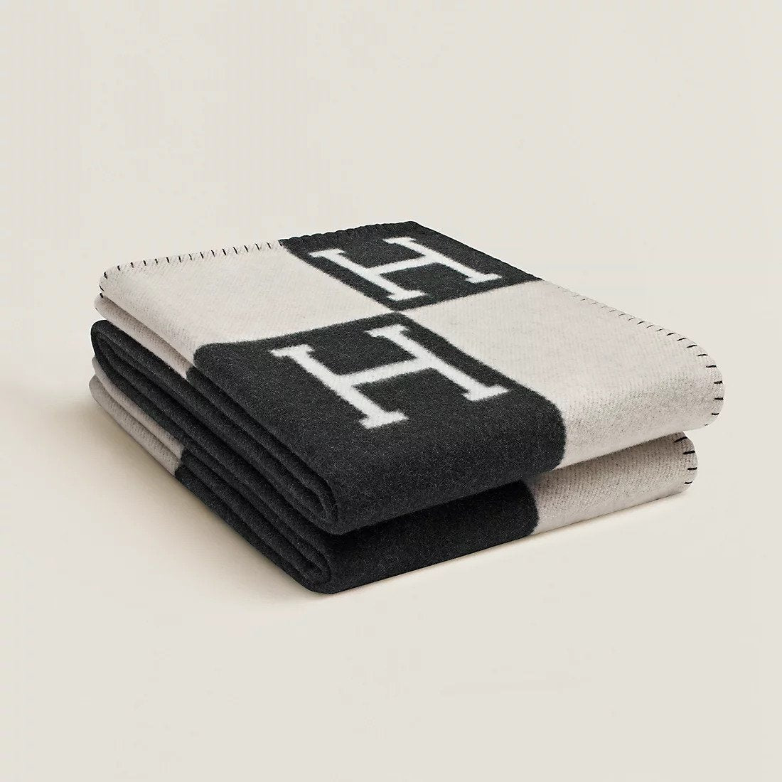 Soft Checked Throw Blanket with Cashmere-Style Finish