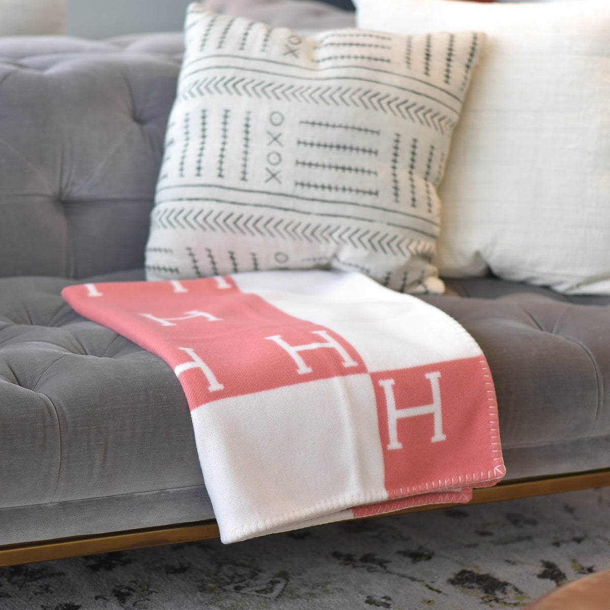 Soft Checked Throw Blanket with Cashmere-Style Finish