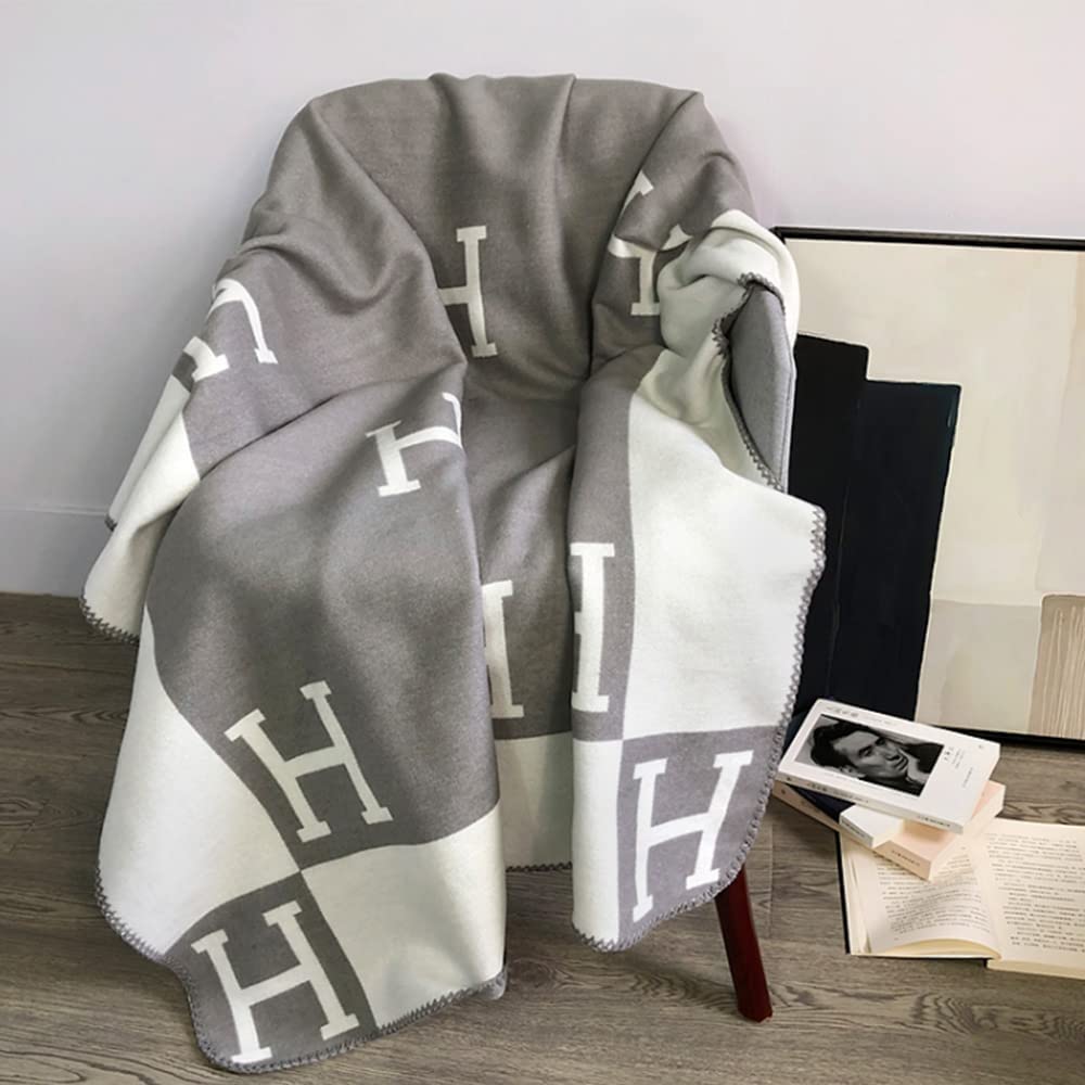 Soft Checked Throw Blanket with Cashmere-Style Finish