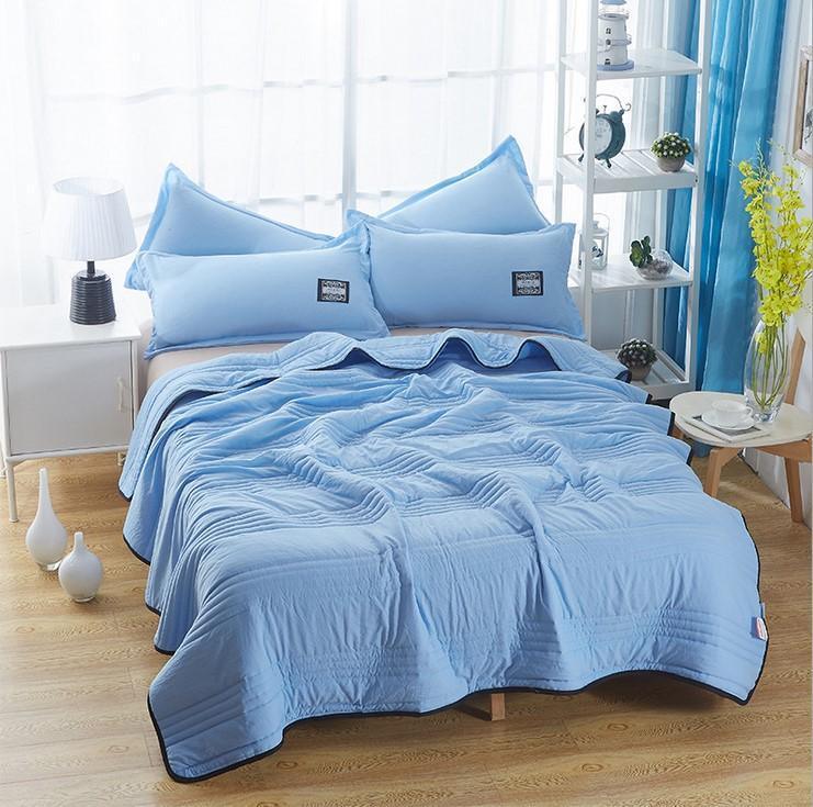 Lightweight Cooling Blanket in Multiple Sizes