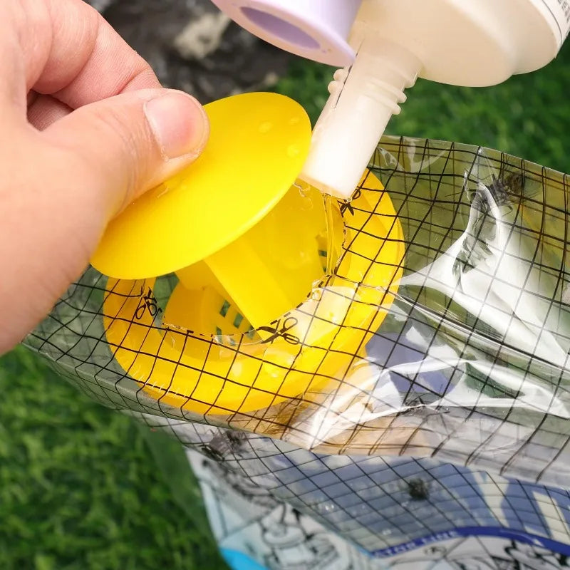 Disposable Hanging Fly Trap – Outdoor Water-Soluble Bait