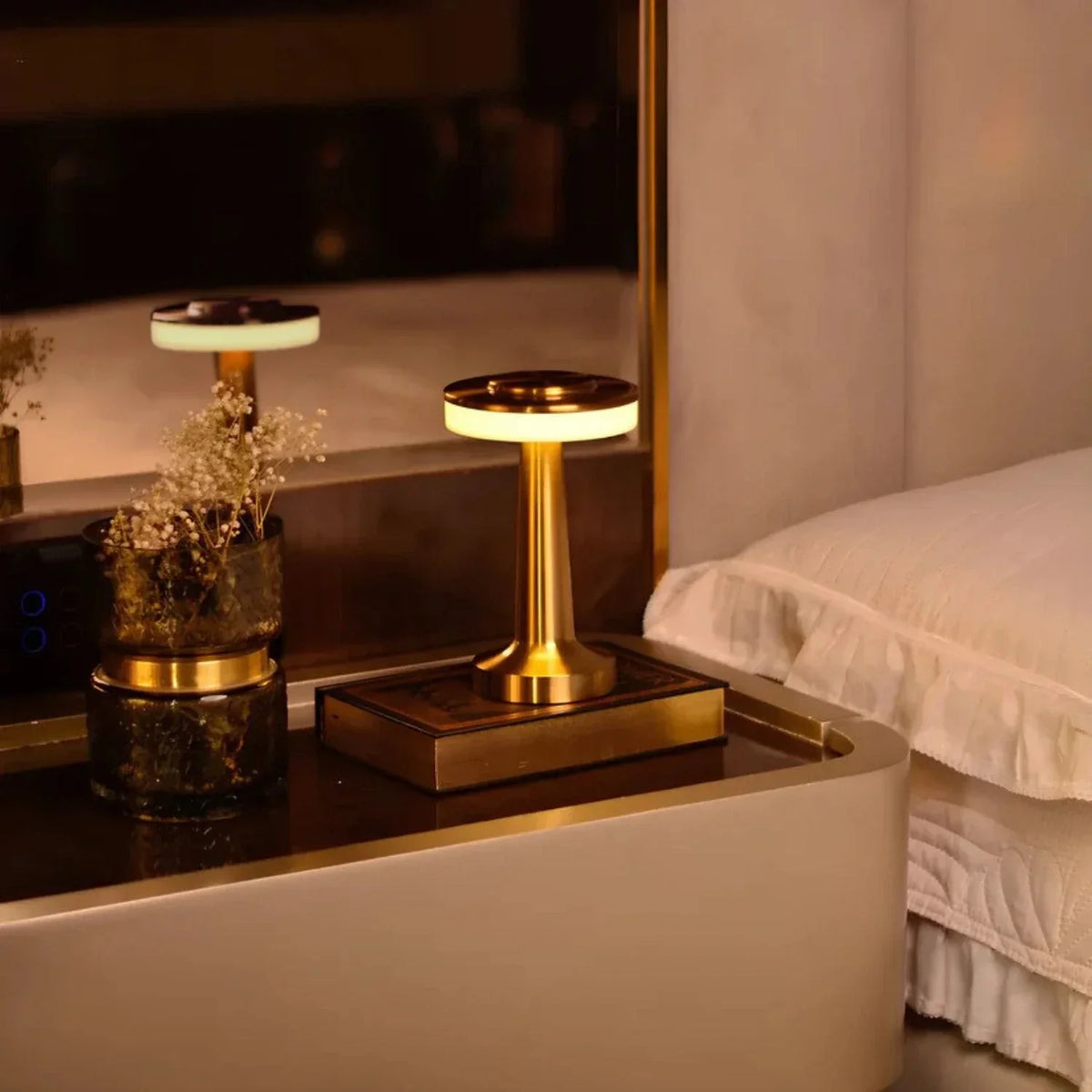 Portable Dimmable Table Lamp – Retro Cordless LED Light