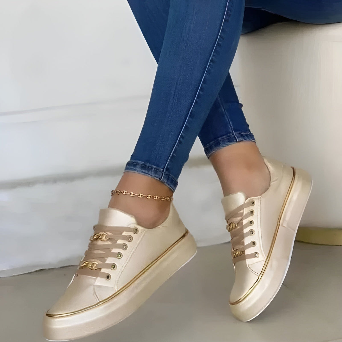 Women's Flatform Trainers with Chain Lace Detail