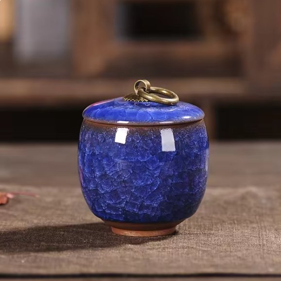 Ceramic Pet Memorial Urn – Secure Lid Small Keepsake Ashes Vase