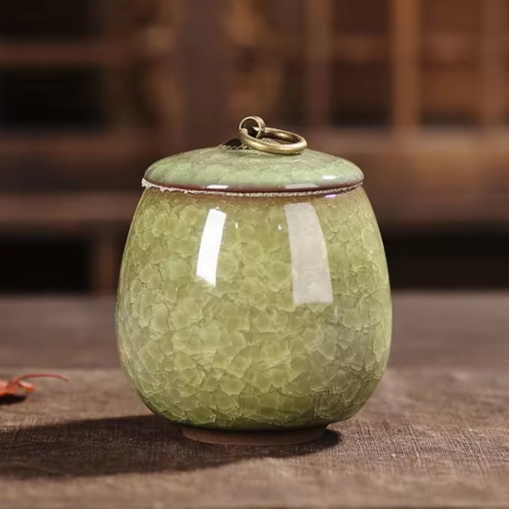 Ceramic Pet Memorial Urn – Secure Lid Small Keepsake Ashes Vase