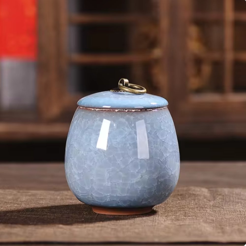 Ceramic Pet Memorial Urn – Secure Lid Small Keepsake Ashes Vase