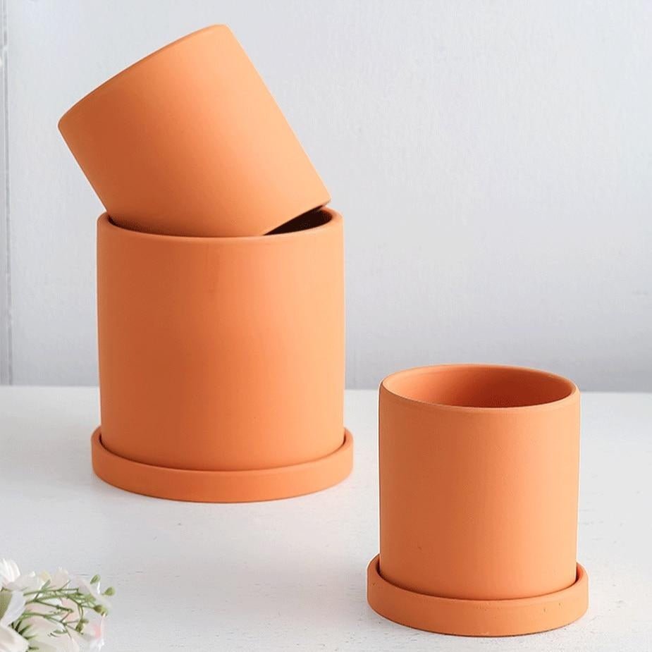 Ceramic Plant Pot with Saucer and Drainage Hole